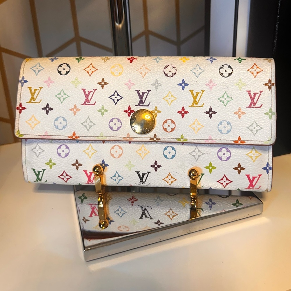 Excellent condition. L V Monogram Multicolor Sarah Wallet White. With Initial MT
